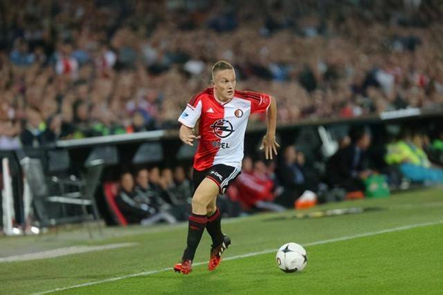 孙铭徽赛后感到不适呕吐 直接赴医院进行检查